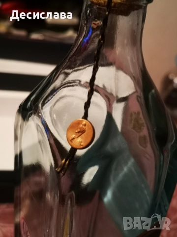 Бутилка синьо Джони с две чаши, снимка 4 - Колекции - 53002046