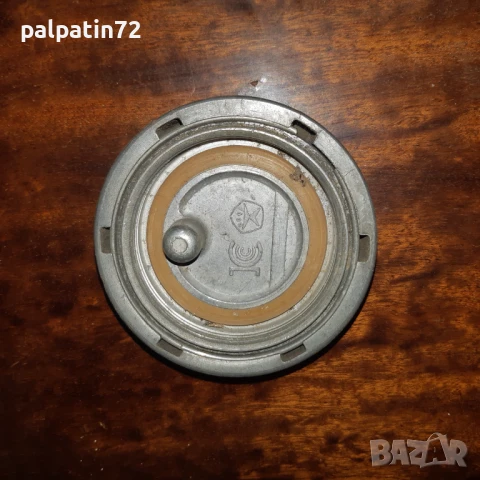 Ретро капачка с шифър за  резервоар на ВАЗ, снимка 2 - Антикварни и старинни предмети - 50672101
