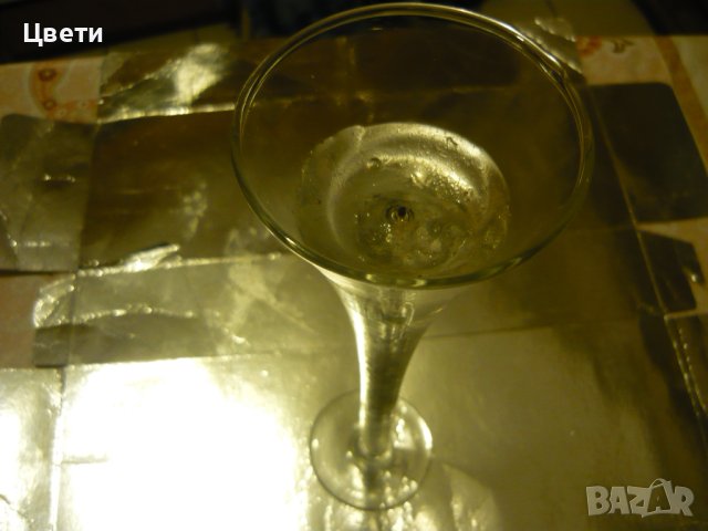 Стъклен свещник със свещ - Изящно украшение в сребристоСнежно, снимка 3 - Други - 40640135