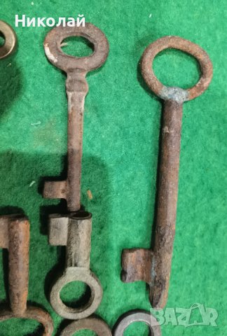 Лот стари бронзови и железни ключове, снимка 5 - Антикварни и старинни предмети - 44405655