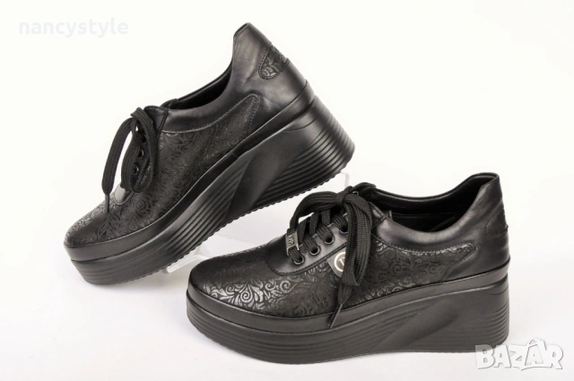 NEW! Черни дамски обувки на платформа
