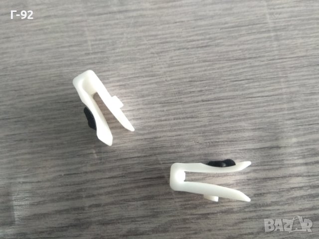 A1077250997=A2087200042**NEU**MERCEDES-BENZ**R107*R129**C124**ПЛЪЗГАЧ - ДЪРЖАЧ НА СТЪКЛОПОВДИГАЧ**