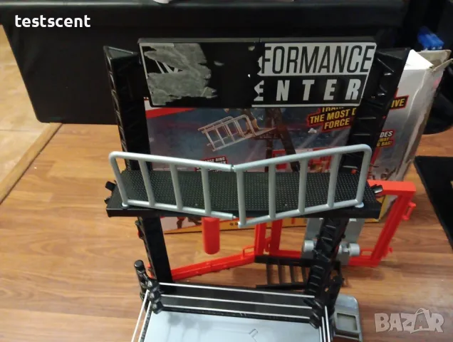 Ринг за играчки WWE Performance Center Gym Ring Setup breakaway wrekkin плейсет сет , снимка 18 - Колекции - 49627234