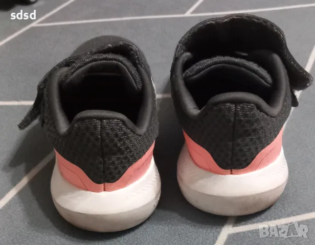 Детски маратонки Адидас, снимка 3 - Детски маратонки - 47356157