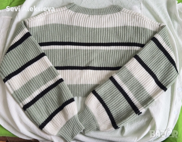 Дамски плетен пуловер с райе – размер S ( без етикет), снимка 4 - Блузи с дълъг ръкав и пуловери - 53174595