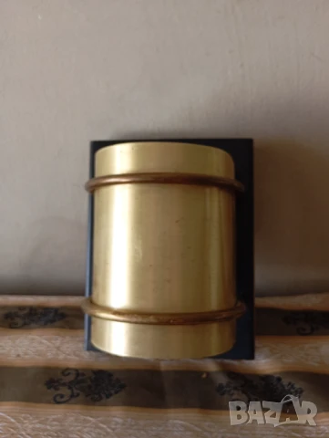 Стар аплик за стена