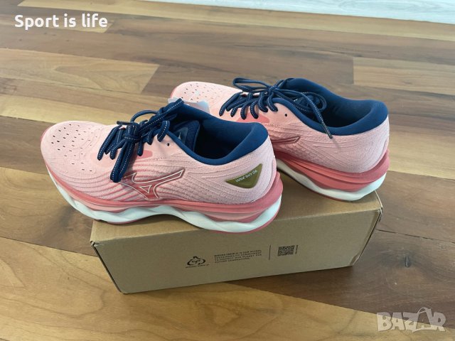 Дамски обувки за бягане Mizuno Wave Sky 6, 38 EU, снимка 4 - Маратонки - 41961286