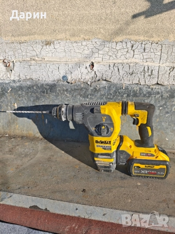 Перфоратор DCH-333 комплект с кутия, 2 батерии и батерия 