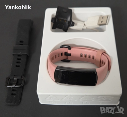 Продавам Honor Band 5, Coral pink в отлично състояние, снимка 2 - Спортна екипировка - 52268636