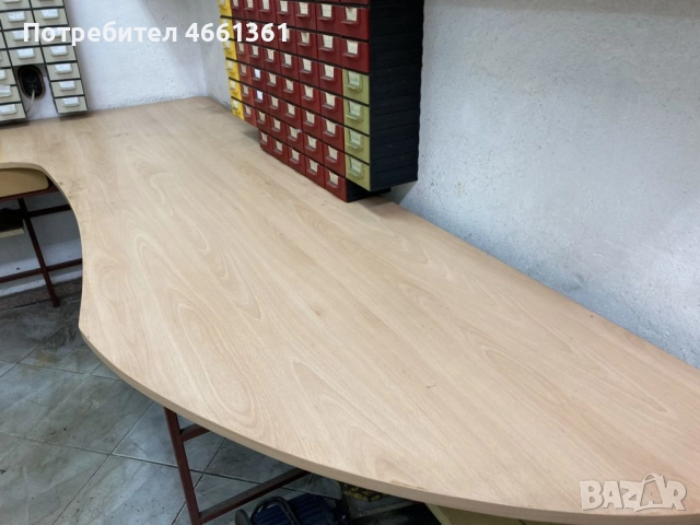 Ъглова работна маса с цял плот, снимка 2 - Маси - 52926695