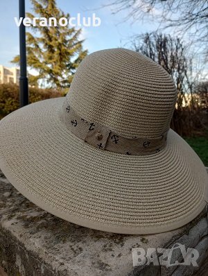 Бежова лятна капела Бежови котвички