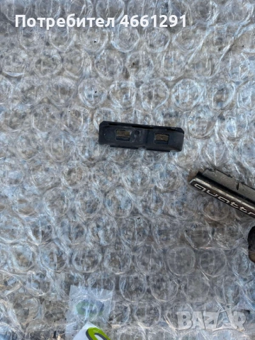 Малка емблемка quattro централната решетка на Ауди Audi A7 само за 20лв. 4G8853755b, снимка 6 - Части - 52556446