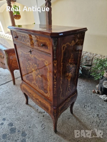 Уникален голям антикварен френски шкаф скрин бар интарзия, снимка 5 - Антикварни и старинни предмети - 51050052