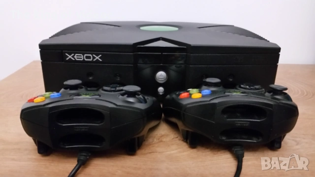 Конзола XBOX с два джойстика ( КАТО НОВА ), снимка 2 - Xbox конзоли - 53514171