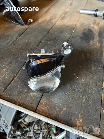 Леща за ляв Led фар Mercedes C-class W205. Проектор. , снимка 2 - Части - 53795875