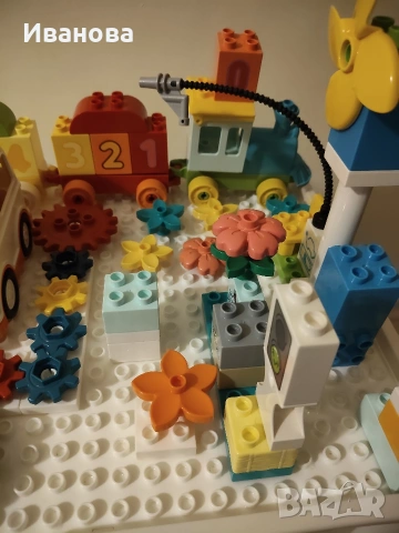 Детска маса за редене + голям лот Lego Duplo, снимка 3 - Конструктори - 53726737