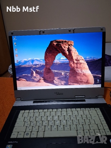 Лаптоп simens fujitsu