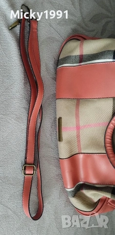 Burberry дамска чанта , снимка 3 - Чанти - 53796228