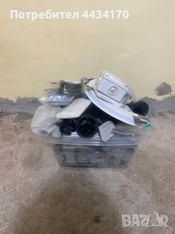 Спешно! Голяма кутия с части за майстори – Ключове, планки, крачета и др., снимка 2 - Други - 53309711