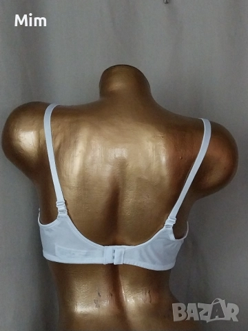 Triumph 80 B Бял сутиен с дантела , снимка 6 - Бельо - 52438079