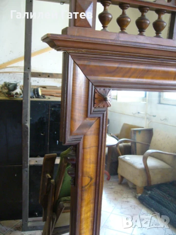 Уникално Старинно Огледало, снимка 3 - Антикварни и старинни предмети - 51240540