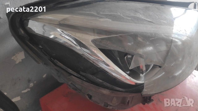 Продавам - оригинален десен фар за Мерцедес Ц класа W205 за части, снимка 2 - Части - 51862296