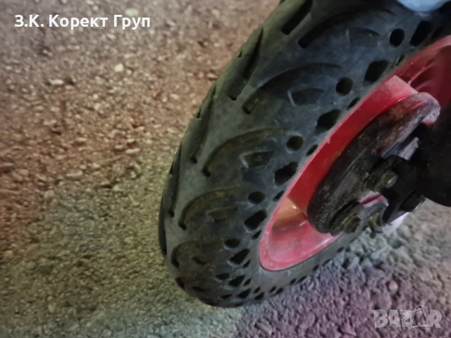 Електрическa тротинетка APRILIA E-SR2 ДО 25 КМ/Ч, ПРОБЕГ ДО 25 КМ, снимка 5 - Скутери и тротинетки - 51135168