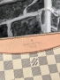 Louis Vuitton чанта тип плик , снимка 3