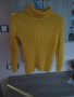 Дамско жълто поло от букле , снимка 1 - Блузи с дълъг ръкав и пуловери - 41858776