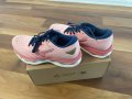 Дамски обувки за бягане Mizuno Wave Sky 6, 38 EU, снимка 4
