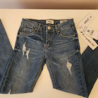 Нови дънки Hailys, снимка 1 - Детски панталони и дънки - 40636279