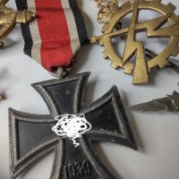 Малка колекция от военни символи, снимка 1 - Екипировка - 42678810