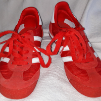 Маратонки Adidas. ретро дизайн. Размер 35,5, снимка 1 - Детски маратонки - 44751238