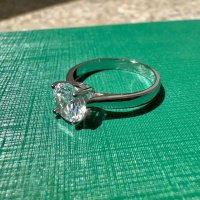 Чисто нов прекрасен пръстен, снимка 2 - Пръстени - 41018847