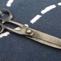 Стара шивашка ножица, снимка 1 - Антикварни и старинни предмети - 42472649