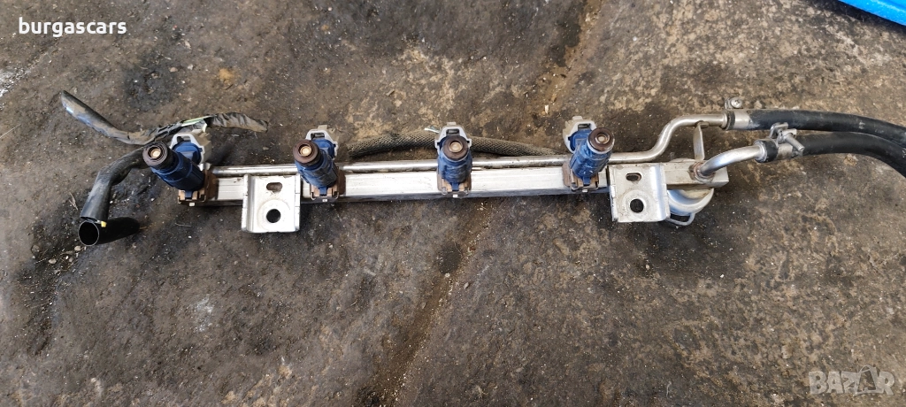 Бензинова рейка дюзи Nissan Micra 1.0-60к.с. K11 - 100лв, снимка 1