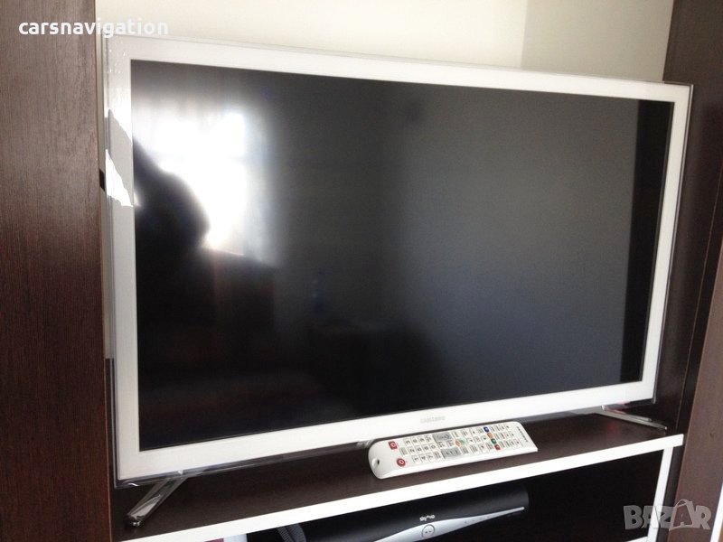 Телевизор Самсунг Samsung UE32F4510 повреден дисплей, снимка 1