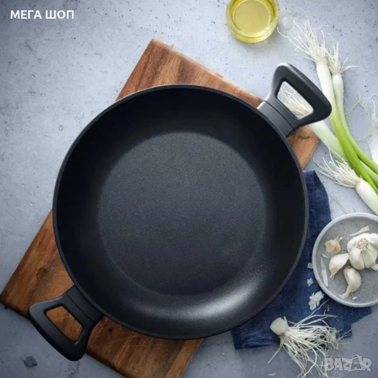 Тиган WMF ProfiSelect 28 см – незалепващ, издръжлив и създаден за перфектно готвене, снимка 1
