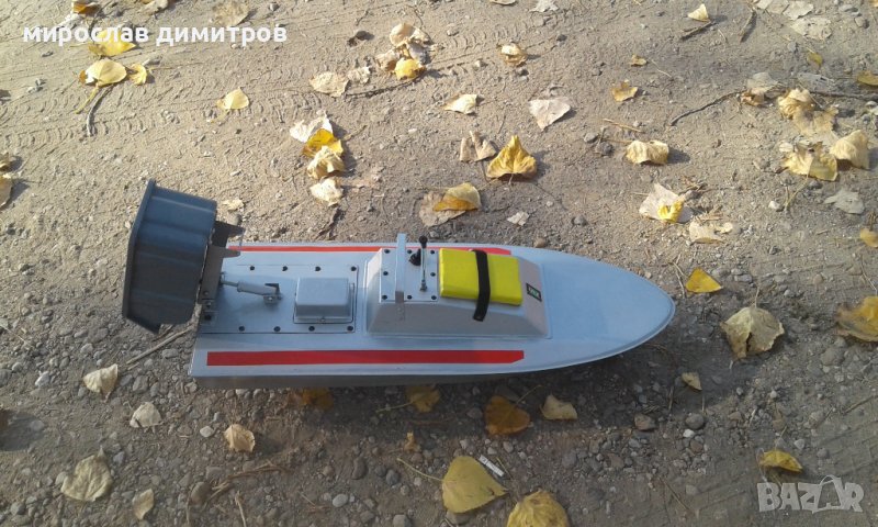 Лодка за захранка, снимка 1