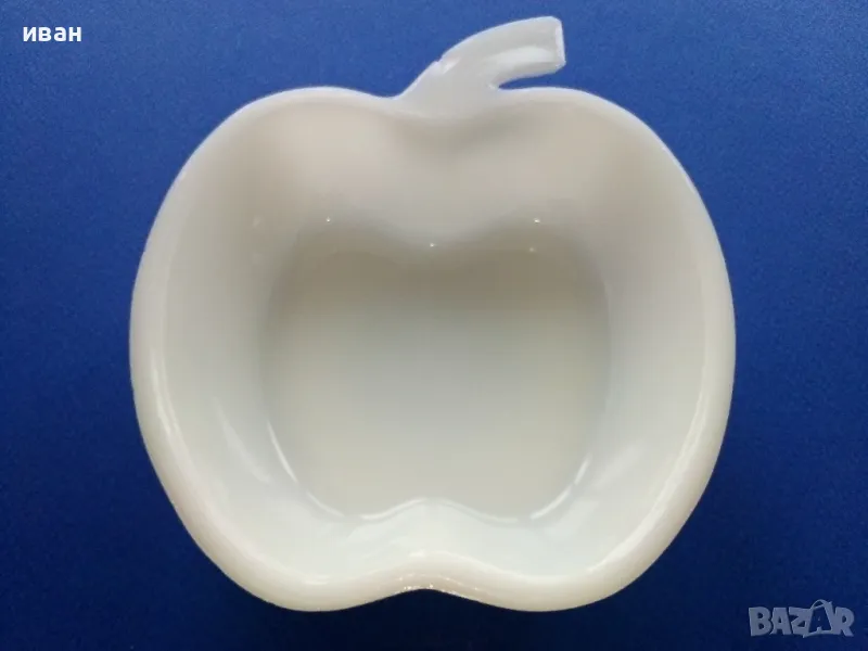 Малка порцеланова купа 12см., снимка 1