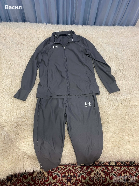 Оригинален спортен екип Under Armour размер М , тъмносив, снимка 1