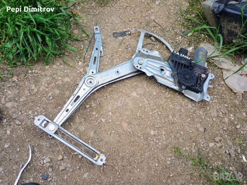 90579356 101250-200 Мотор за стъклоповдигач, преден десен, за Opel Zafira , снимка 1