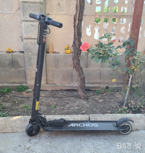 Електрическа тротинетка ARCHOS със зарядно във много добро състояние, снимка 1