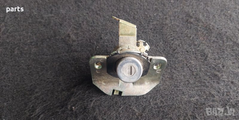 Ключалка Заден Капак Лексус ИС200 N, снимка 1