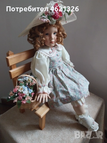 Порцеланова кукла Каролайн от Памела Филипс колекция „Сладкиши на лятото в Джорджтаун“ сертификат, снимка 12 - Декорация за дома - 52079363