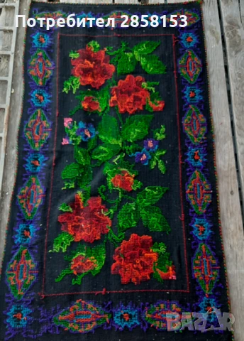 Стар килим,ковьор за стена или миндер, снимка 3 - Антикварни и старинни предмети - 51151291