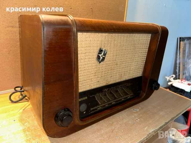 лампов радиопремник "WEGA LUX-365W", снимка 3 - Антикварни и старинни предмети - 53275211