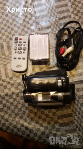 Продавам видео камера