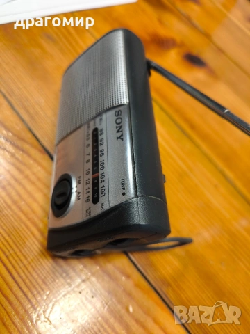 SONY 2 BANDS FM/AM RADIO ICF-303, снимка 2 - Радиокасетофони, транзистори - 53718084