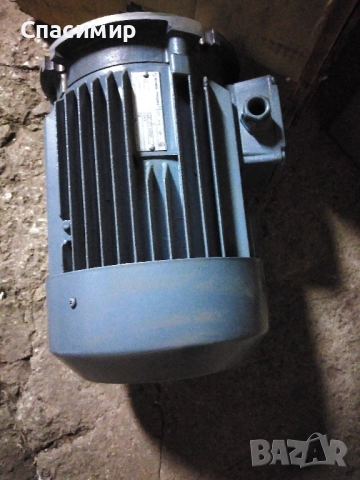 Ел двигател 2,2 kw на 940 об трифазен нов на Елма Троян , снимка 2 - Електродвигатели - 51598736